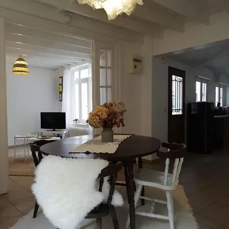 Maison A Deux Pas De La